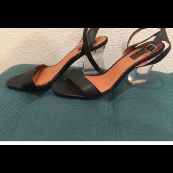 Urban Outfitter Perspex  Clear Heel - Picture 3 of 3
